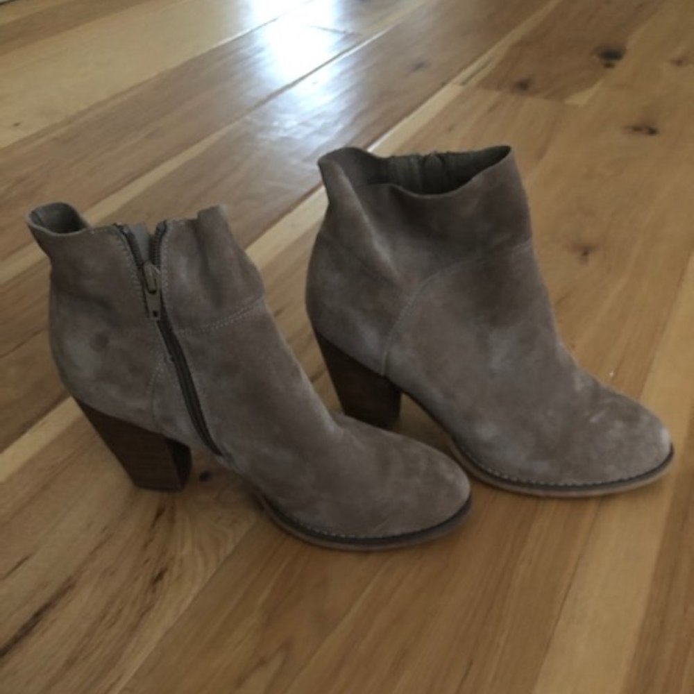 Sole Society suede booties